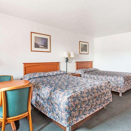 Americas Best Value Inn Wendover Eksteriør billede