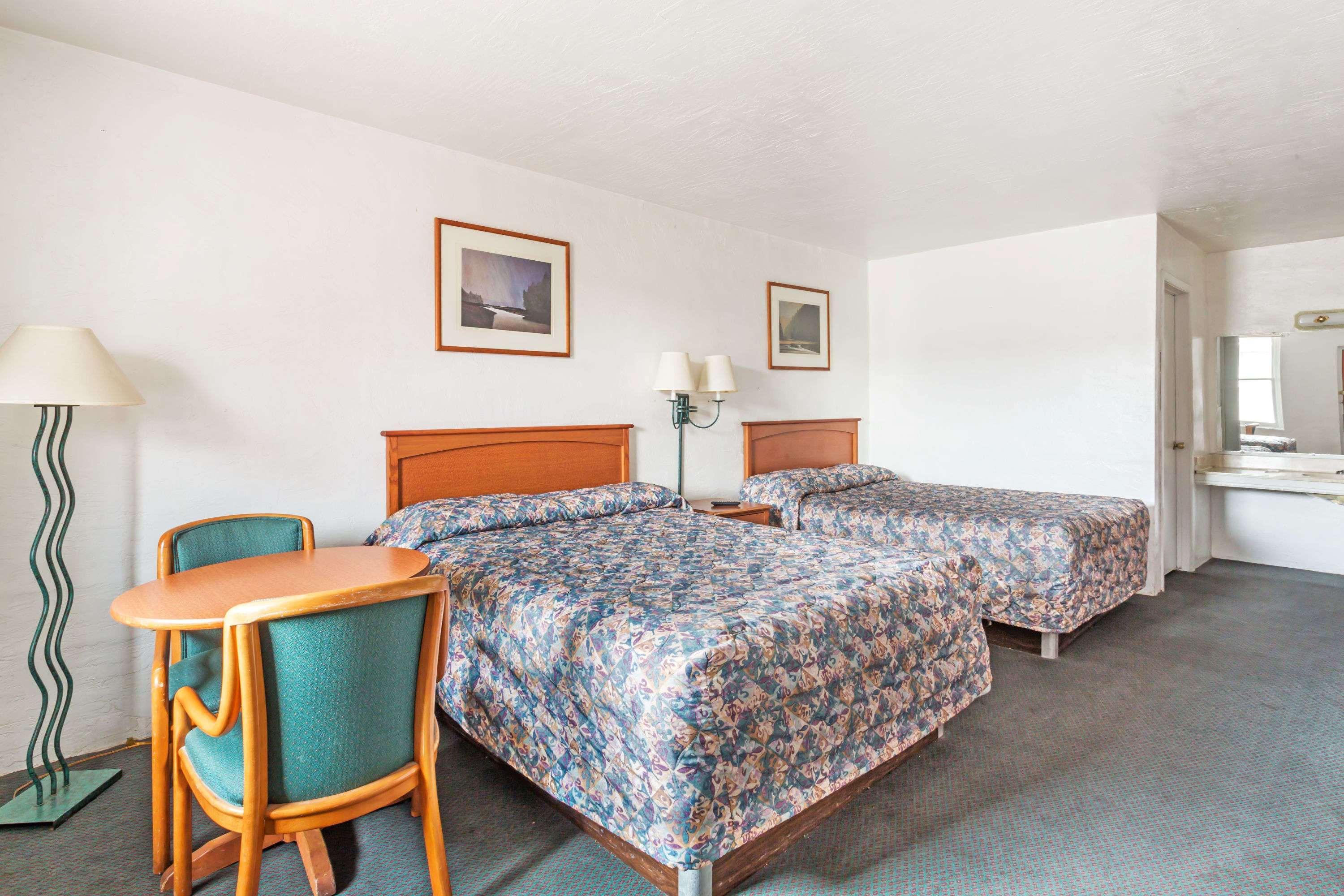 Americas Best Value Inn Wendover Eksteriør billede