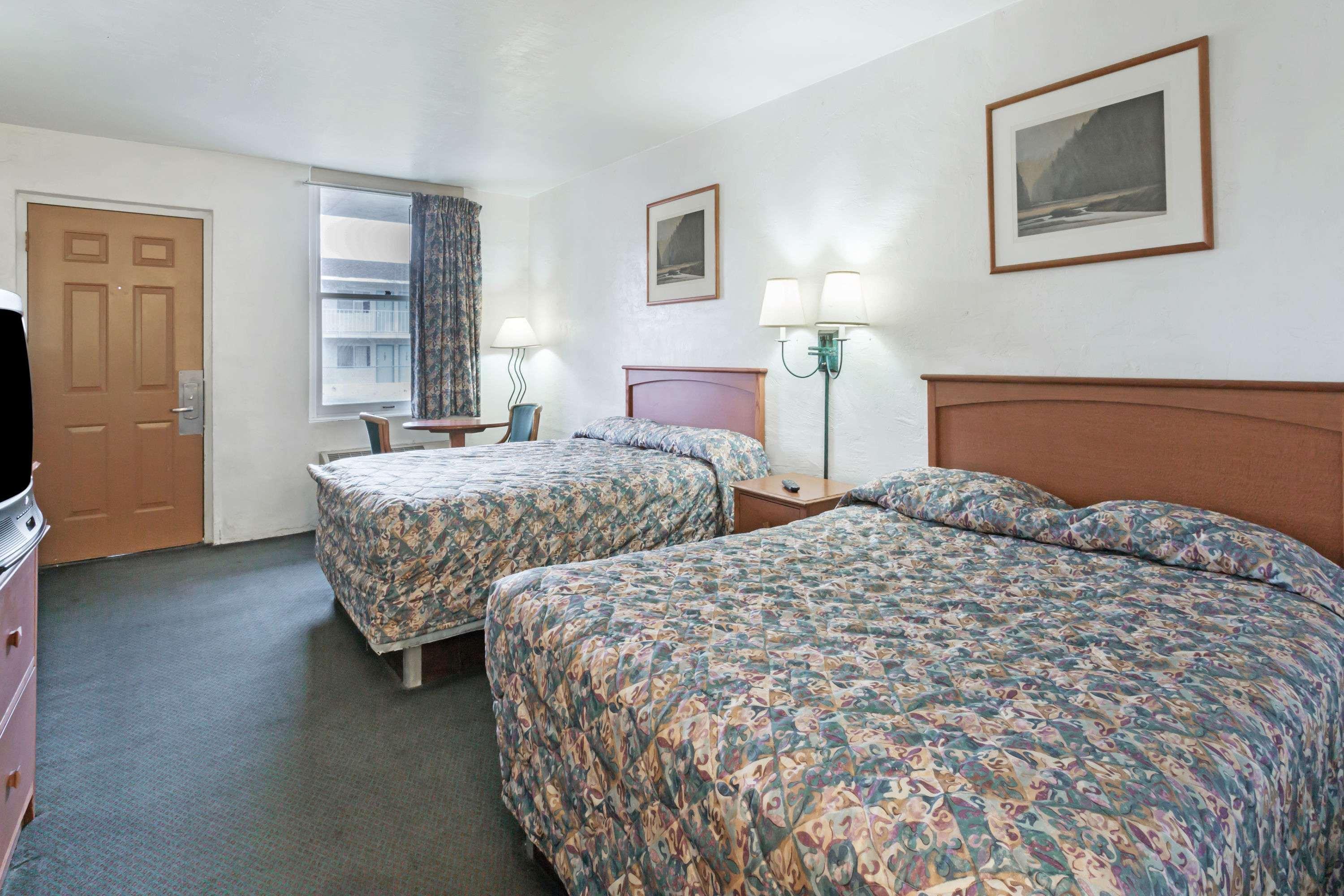 Americas Best Value Inn Wendover Eksteriør billede